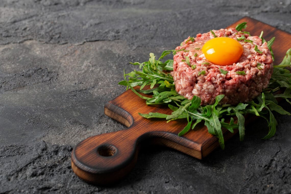 Making the Switch: A Step-by-Step Transition Guide for New Raw Feeders